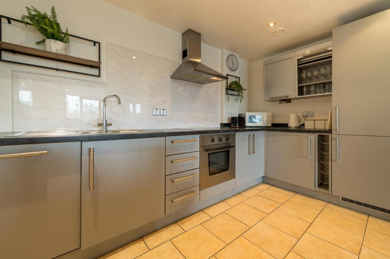 Sidemersey Livings- Convenient And Central 2-Bedroom Haven In L1 リヴァプール エクステリア 写真