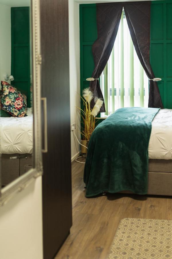 Sidemersey Livings- Convenient And Central 2-Bedroom Haven In L1 リヴァプール エクステリア 写真