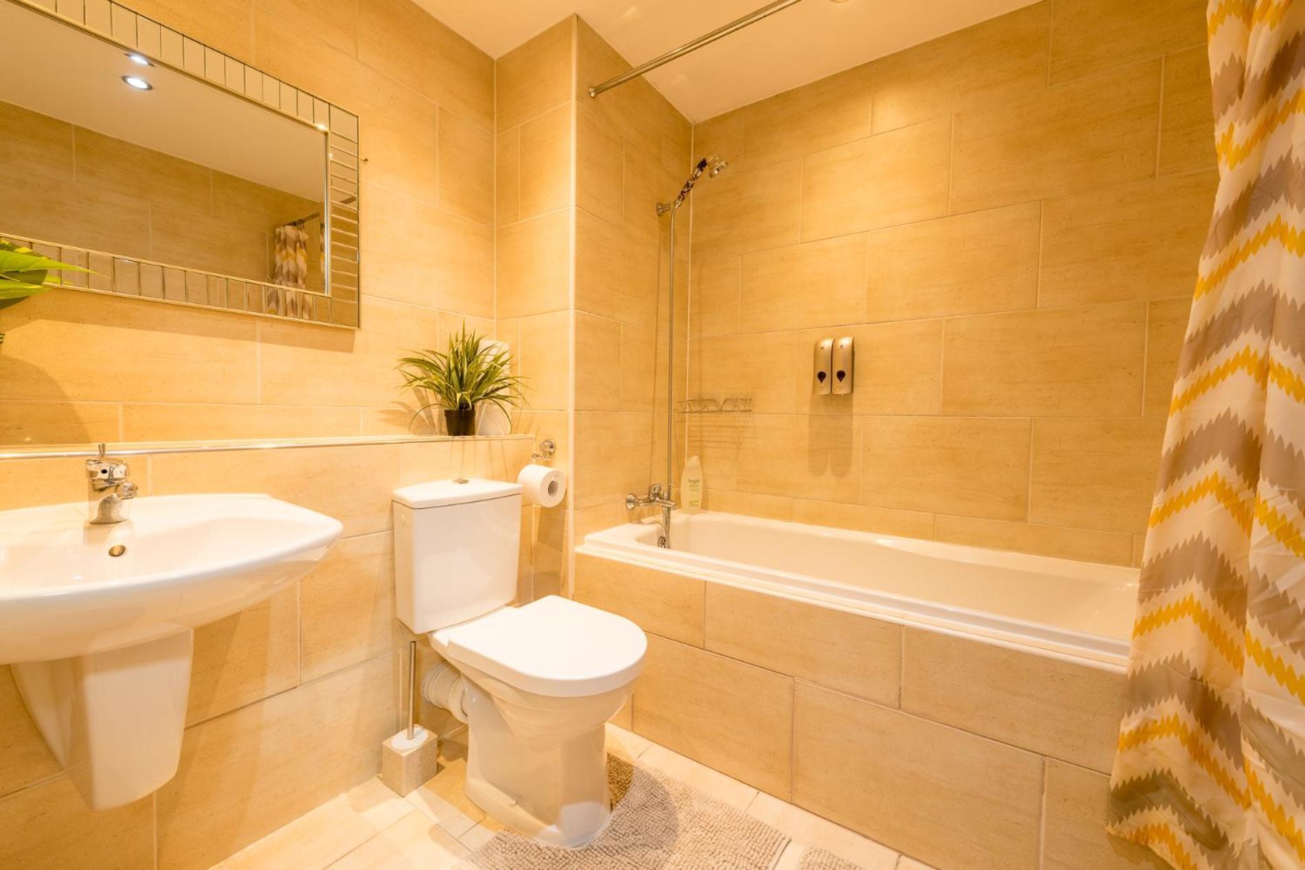 Sidemersey Livings- Convenient And Central 2-Bedroom Haven In L1 リヴァプール エクステリア 写真