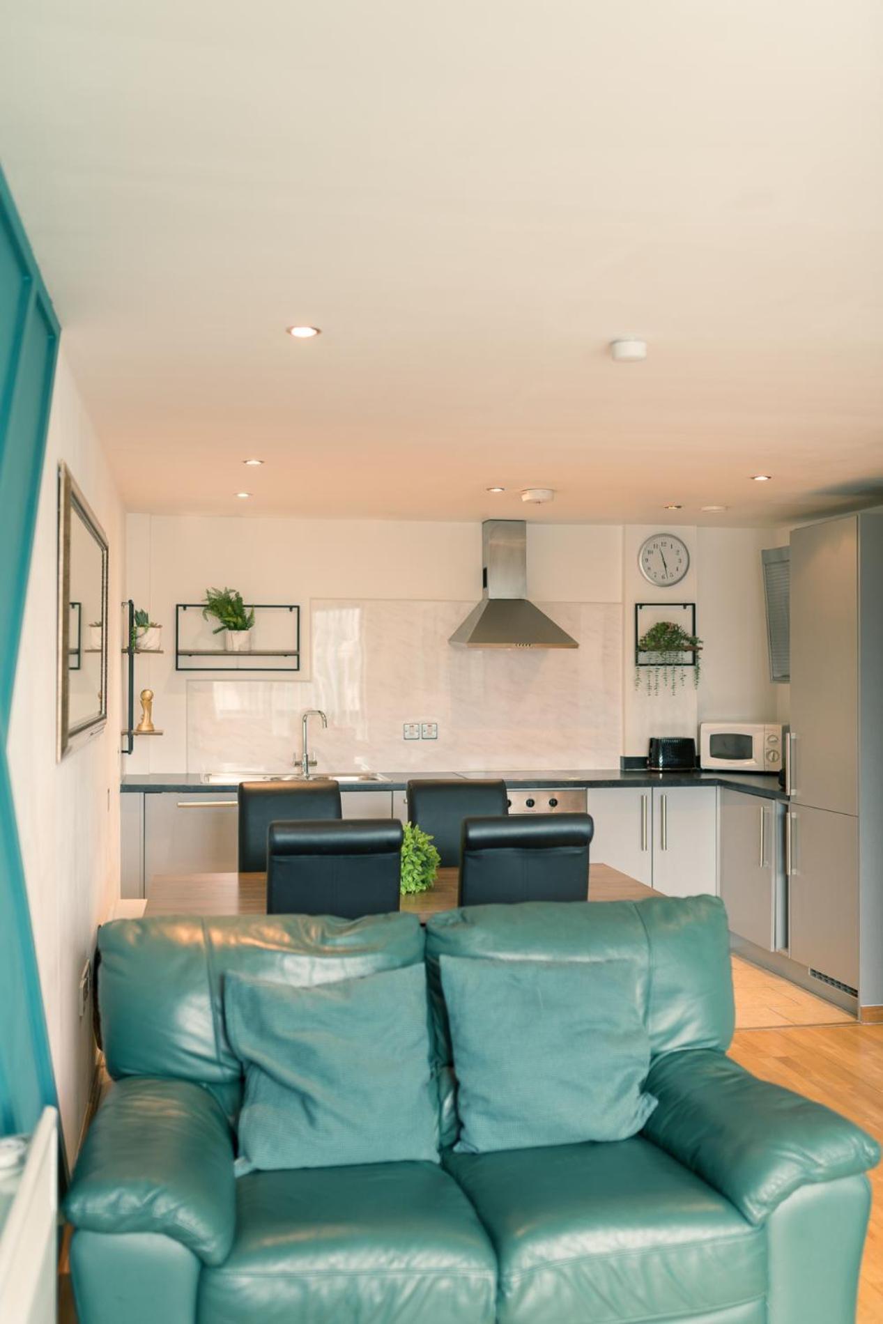 Sidemersey Livings- Convenient And Central 2-Bedroom Haven In L1 リヴァプール エクステリア 写真